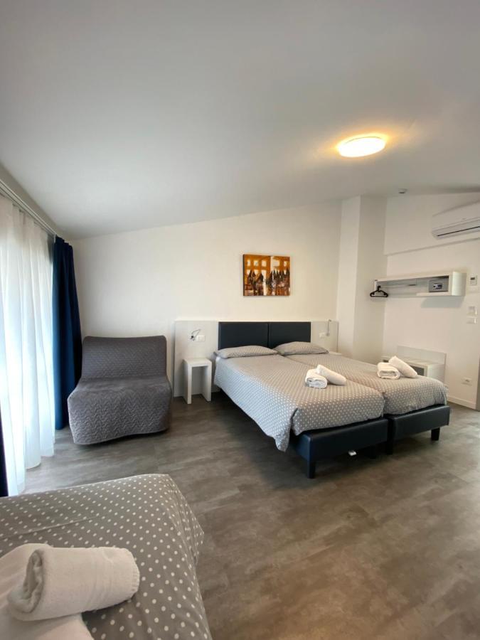 Hotel Aurora&Appartamenti Torbole Sul Garda Esterno foto