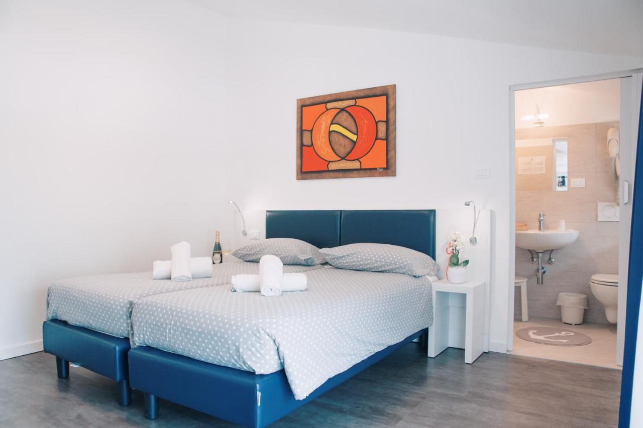 Hotel Aurora&Appartamenti Torbole Sul Garda Esterno foto