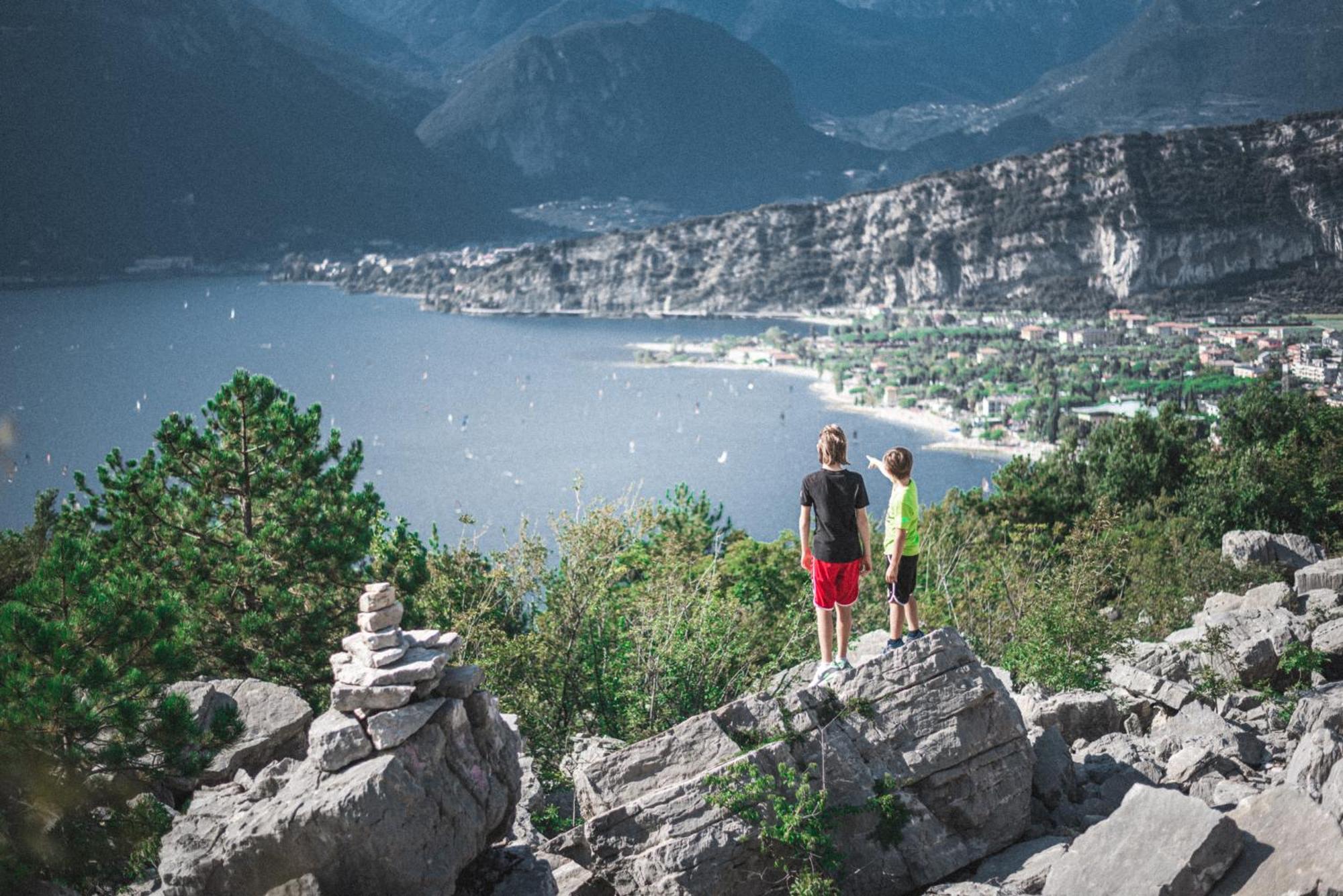 Hotel Aurora&Appartamenti Torbole Sul Garda Esterno foto