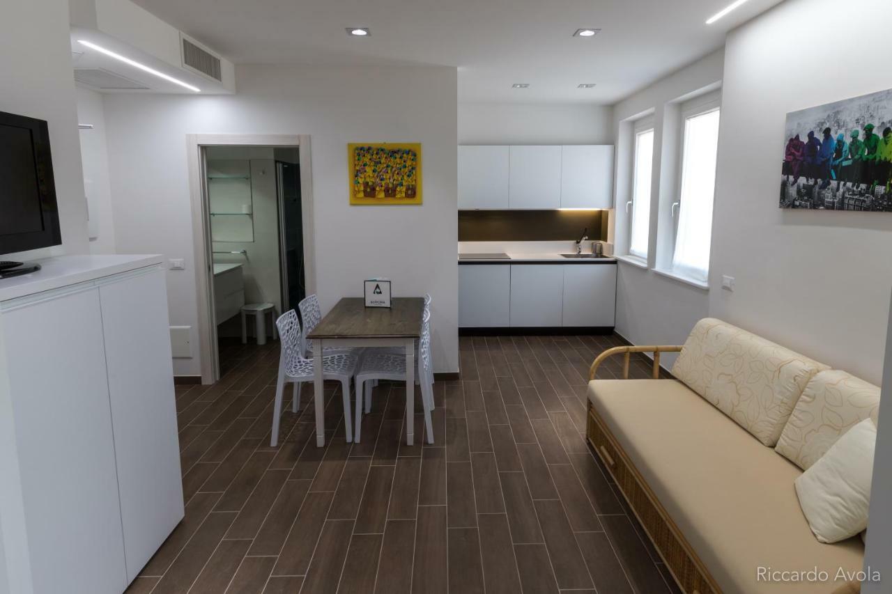 Hotel Aurora&Appartamenti Torbole Sul Garda Esterno foto